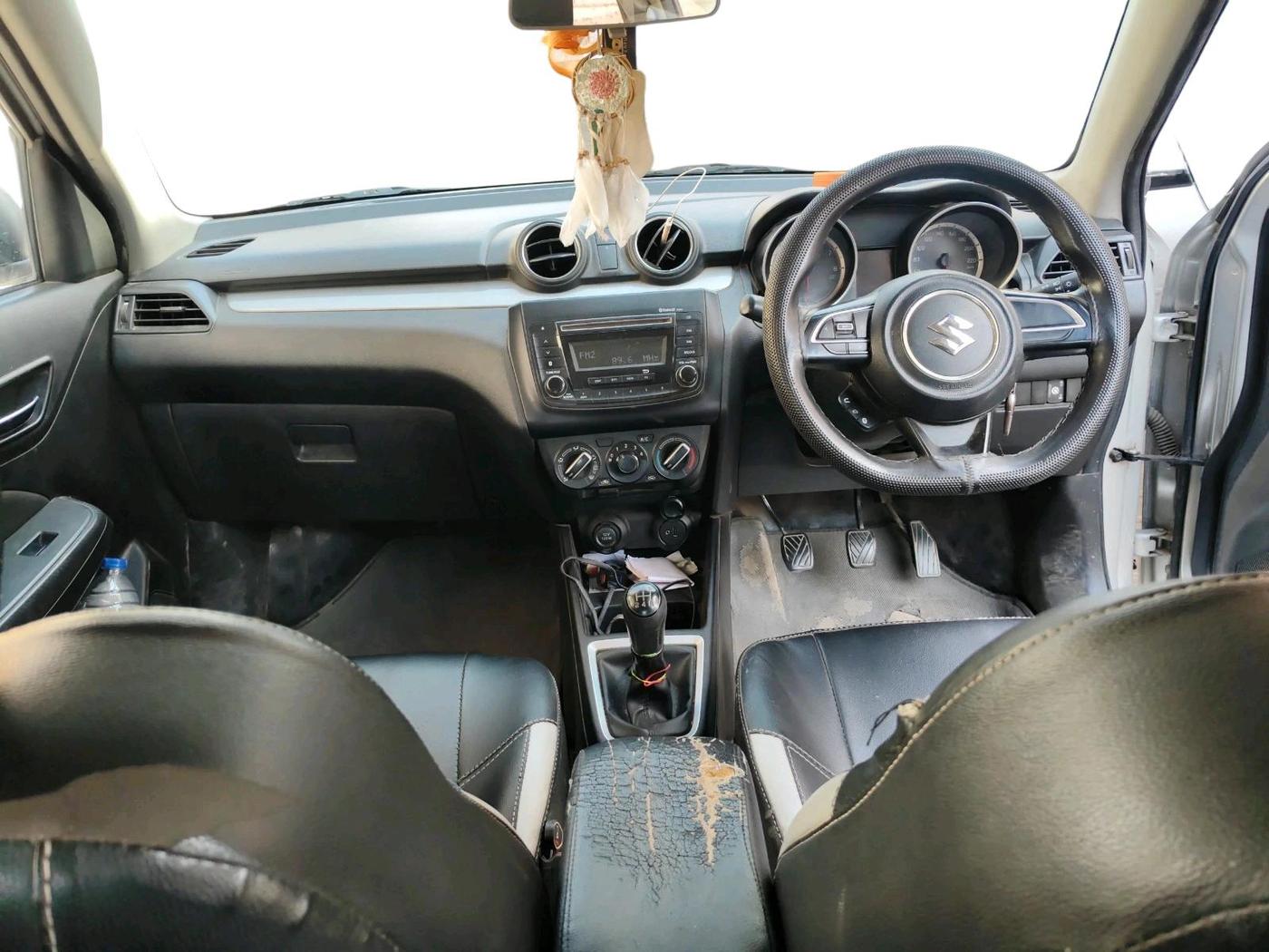 2020 Maruti Swift VXI, CNG, Manual, 1,49,245 km, interior