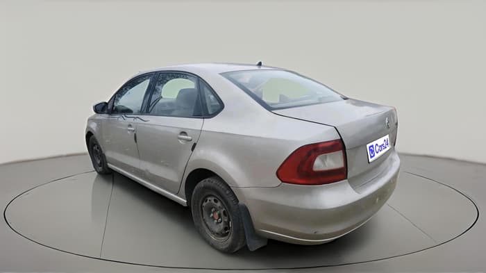 2012 Skoda Rapid AMBITION 1.6 TDI CR MT, Diesel, Manual, 1,24,266 km, exterior