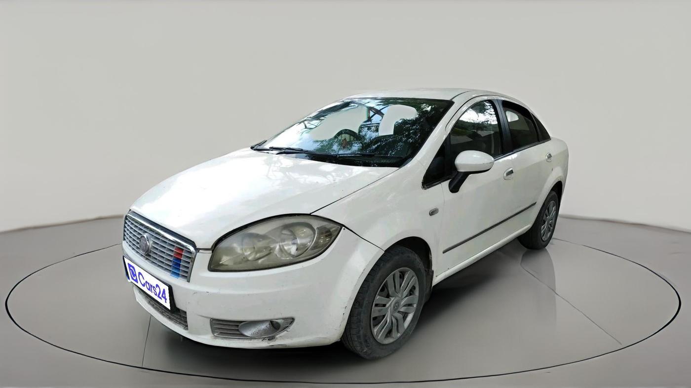 2011 Fiat Linea EMOTION 1.3, Diesel, Manual, 1,20,591 km, exterior