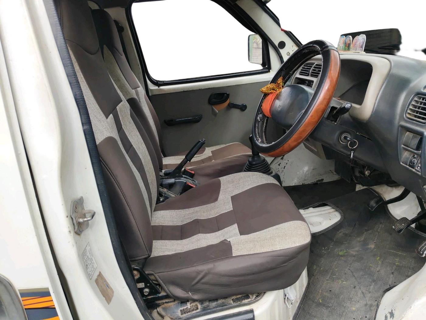 2011 Maruti Eeco 7 STR, CNG, Manual, 4,10,262 km, interior