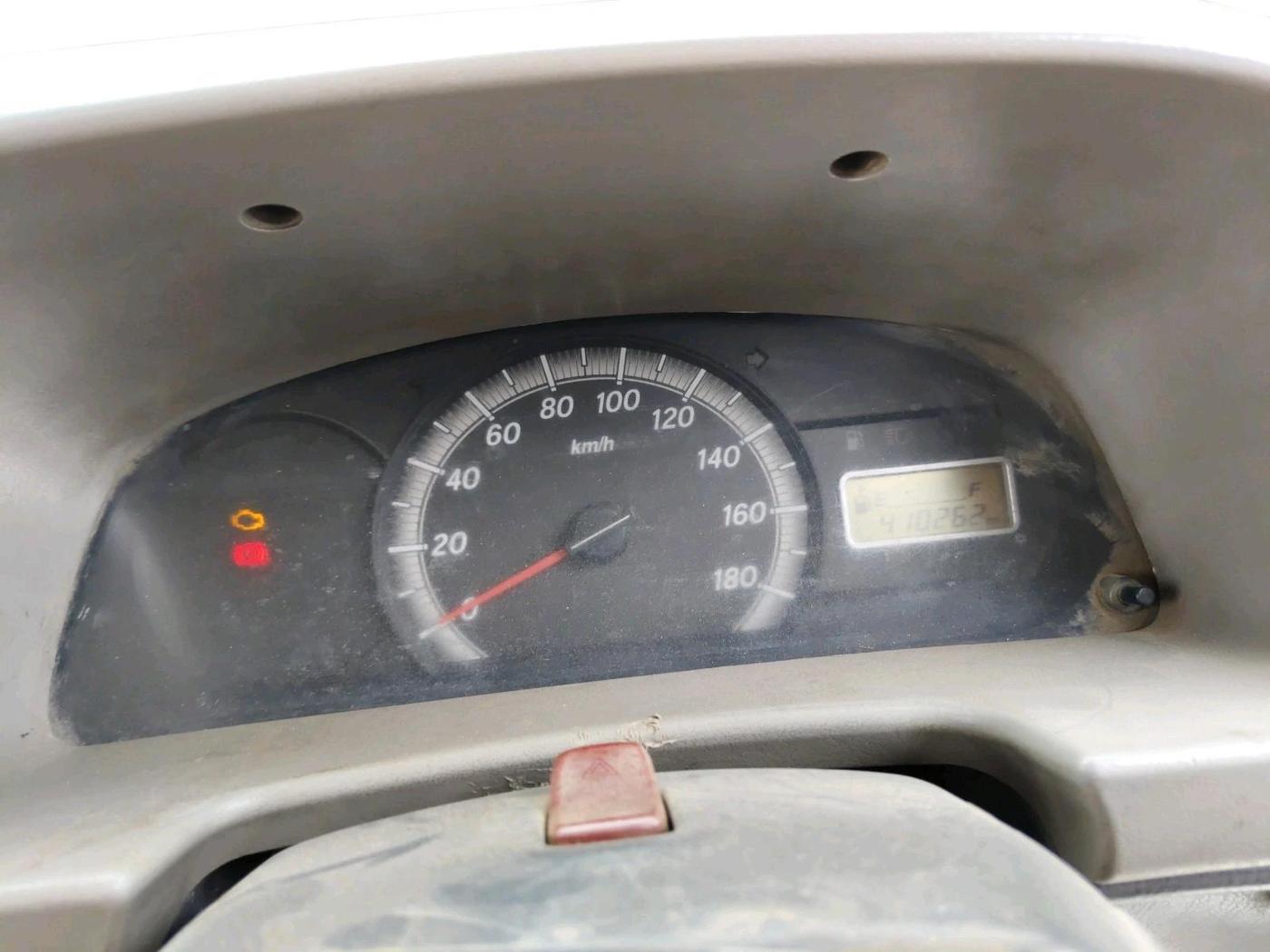 2011 Maruti Eeco 7 STR, CNG, Manual, 4,10,262 km, interior