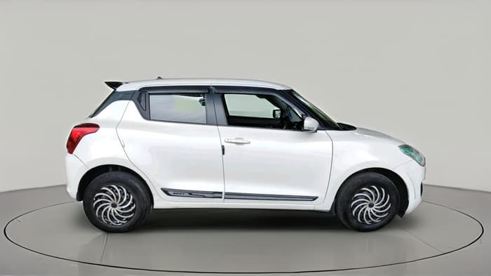 2023 Maruti Swift VXI, CNG, Manual, 48,553 km, exterior