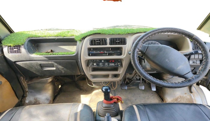 2016 Maruti Eeco 5 STR WITH A/C+HTR, CNG, Manual, 1,57,003 km, interior