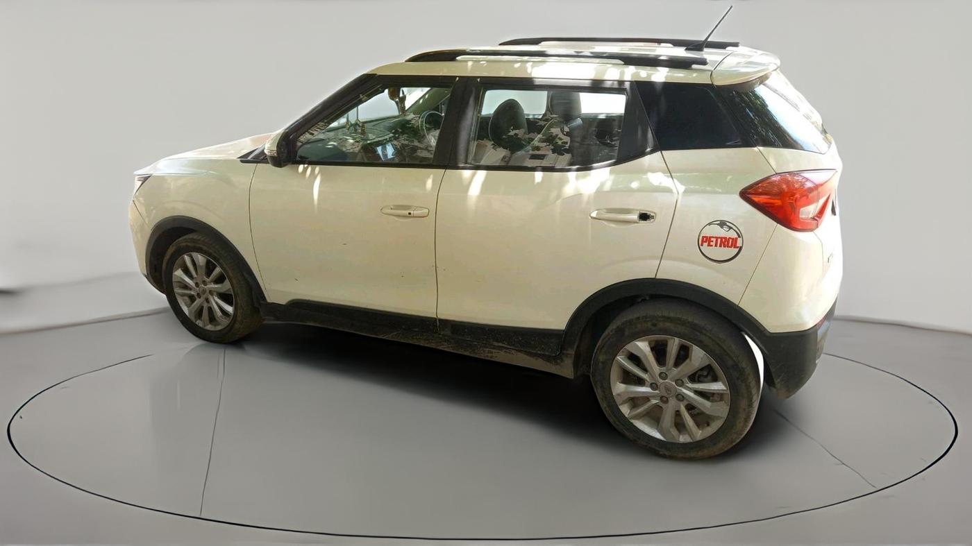 2020 Mahindra XUV300 W8 1.2 PETROL, Petrol, Manual, 1,13,245 km, exterior