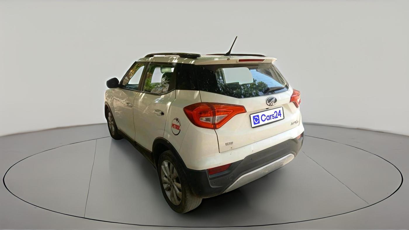 2020 Mahindra XUV300 W8 1.2 PETROL, Petrol, Manual, 1,13,245 km, exterior