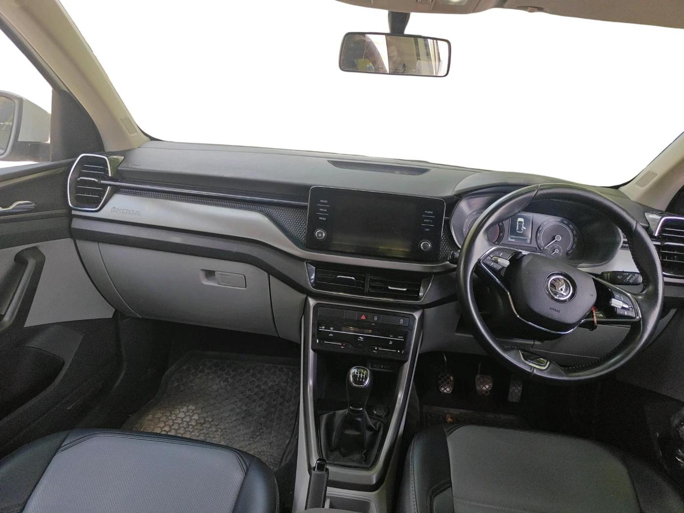 2023 Skoda KUSHAQ AMBITION 1.0L TSI MT, Petrol, Manual, 44,440 km, interior