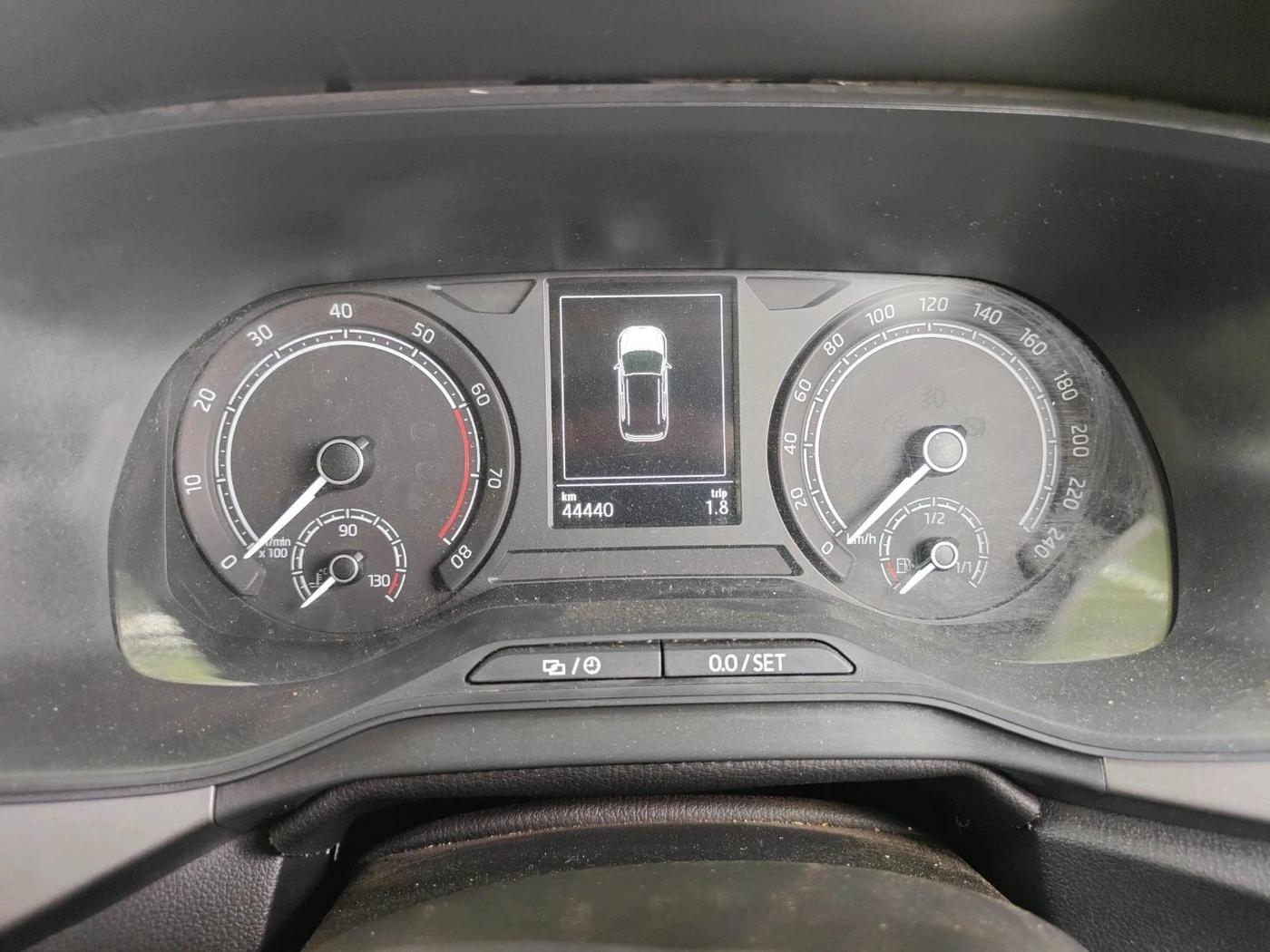2023 Skoda KUSHAQ AMBITION 1.0L TSI MT, Petrol, Manual, 44,440 km, interior