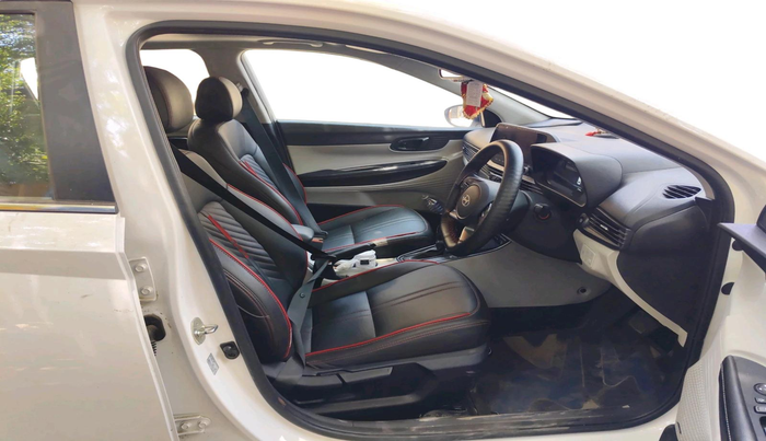 2025 Hyundai NEW I20 ASTA (O) 1.2 IVT, Petrol, Automatic, 21,688 km, interior