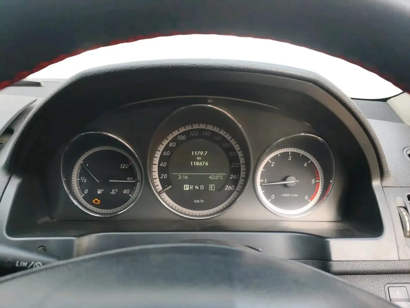 2010 Mercedes Benz C Class C 250 CDI, Diesel, Automatic, 1,18,676 km, interior