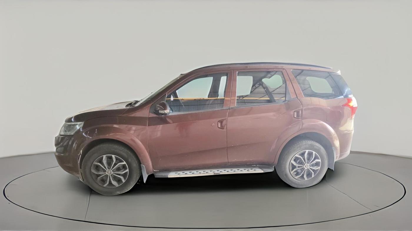 2018 Mahindra XUV500 W5, Diesel, Manual, 1,45,562 km, exterior