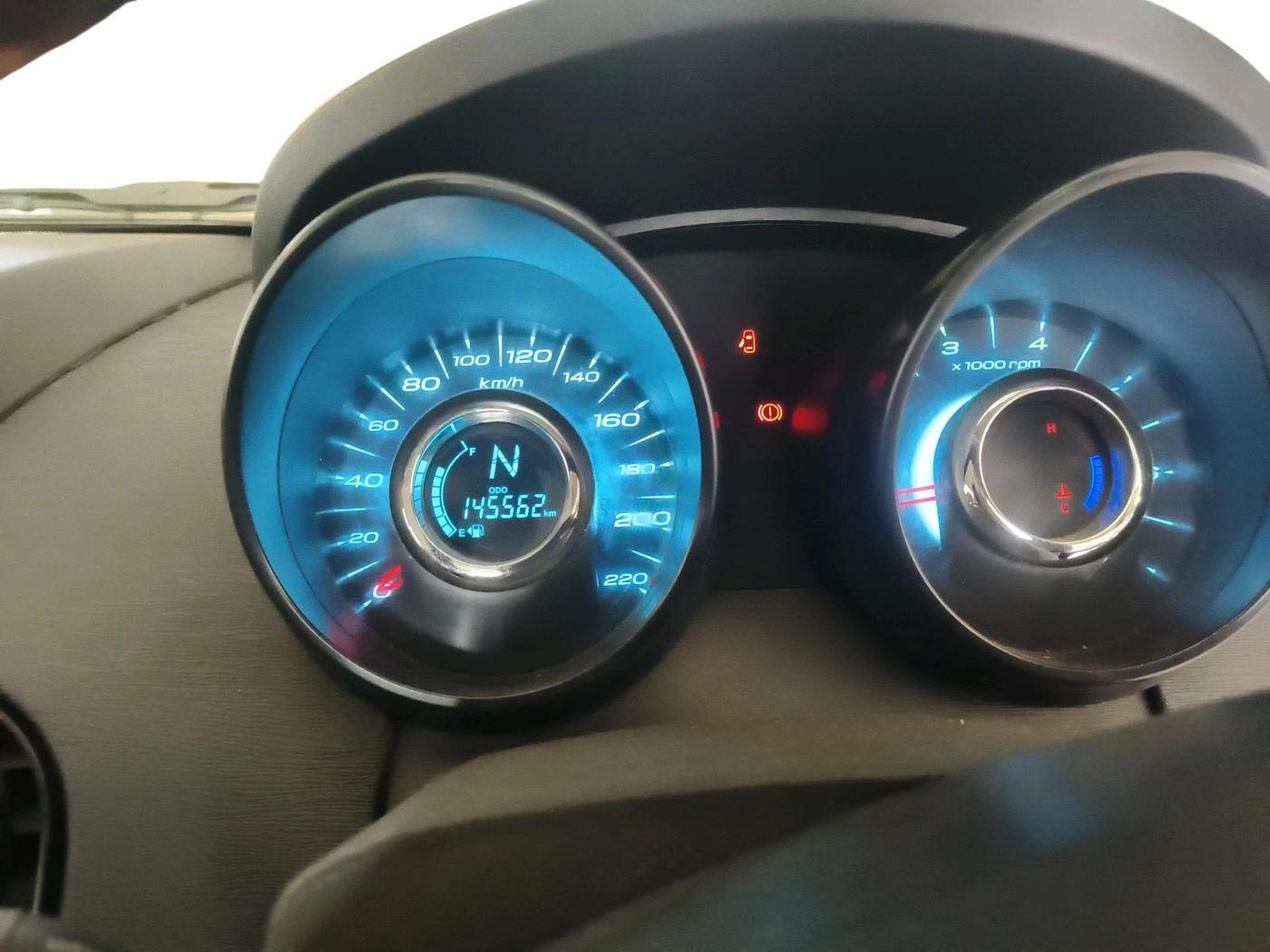 2018 Mahindra XUV500 W5, Diesel, Manual, 1,45,562 km, interior