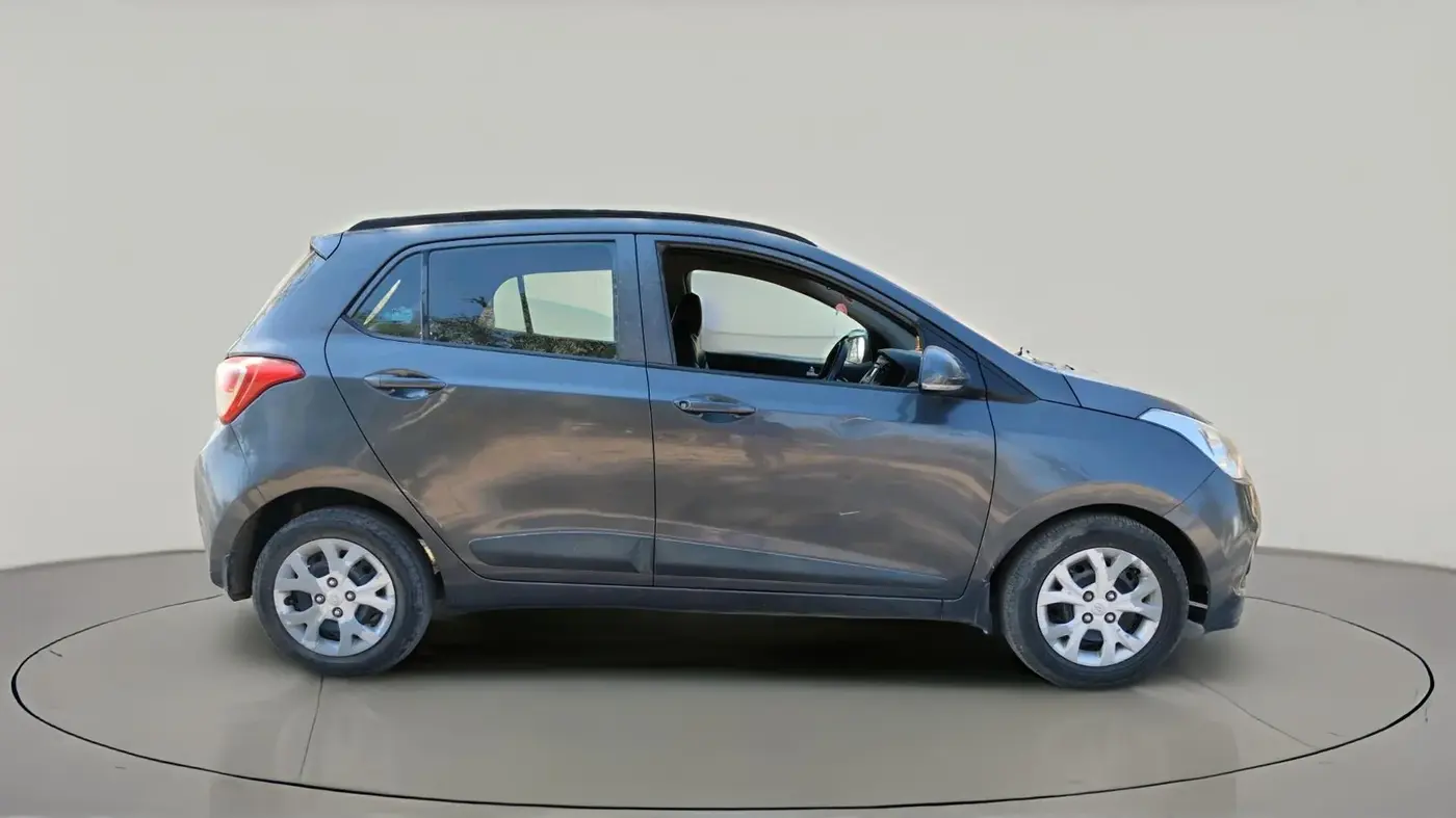 2015 Hyundai Grand i10 SPORTZ 1.1 CRDI, Diesel, Manual, 3,00,000 km, exterior