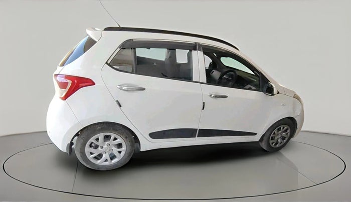 2017 Hyundai Grand i10 SPORTZ 1.2 KAPPA VTVT, CNG, Manual, 90,784 km, exterior