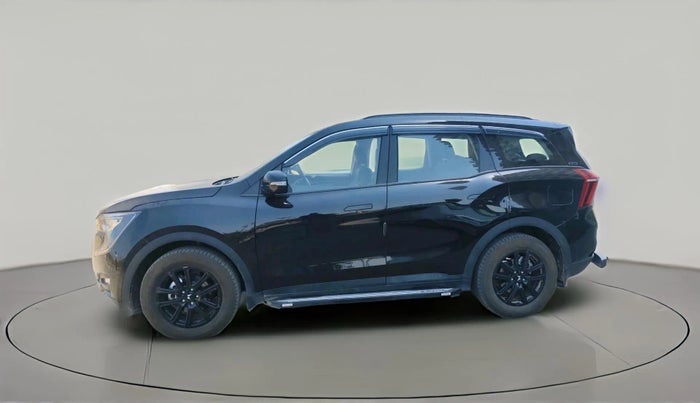 2025 Mahindra XUV700 AX 7 D AT 7 STR, Diesel, Automatic, 2,304 km, exterior