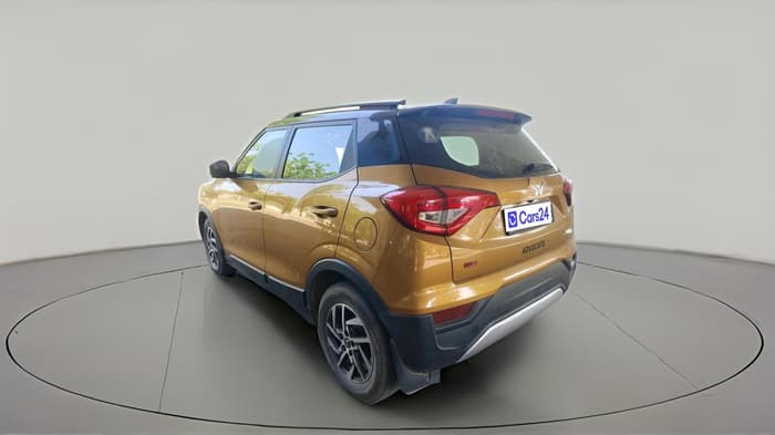 2022 Mahindra XUV300 W8 (O) 1.2 PETROL, Petrol, Manual, 27,445 km, exterior