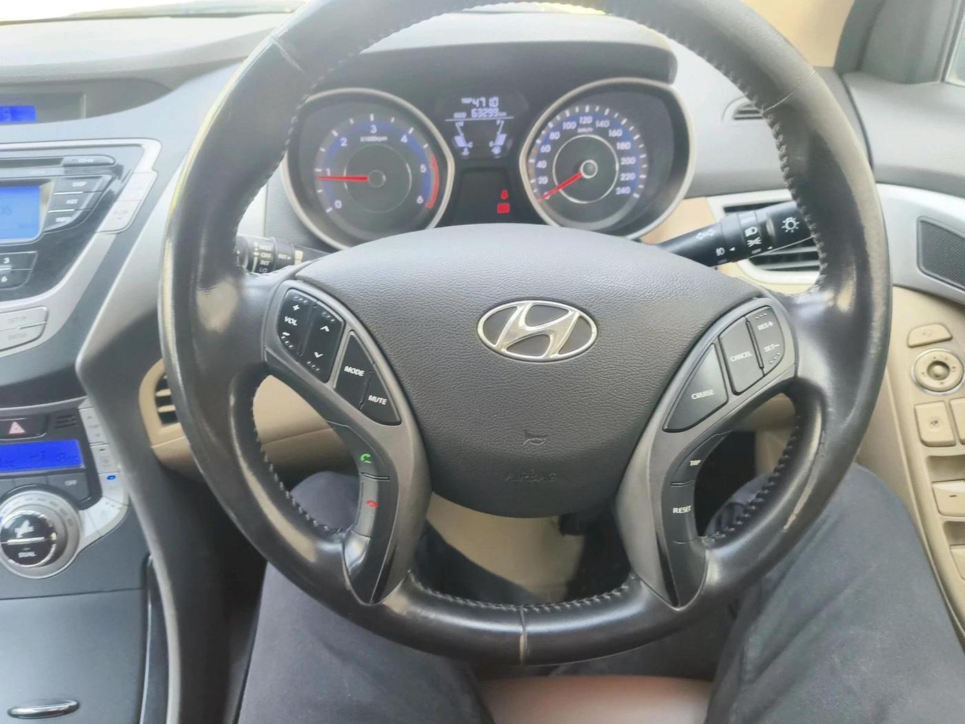 2014 Hyundai New Elantra 1.6 SX MT DIESEL, Diesel, Manual, 63,299 km, interior