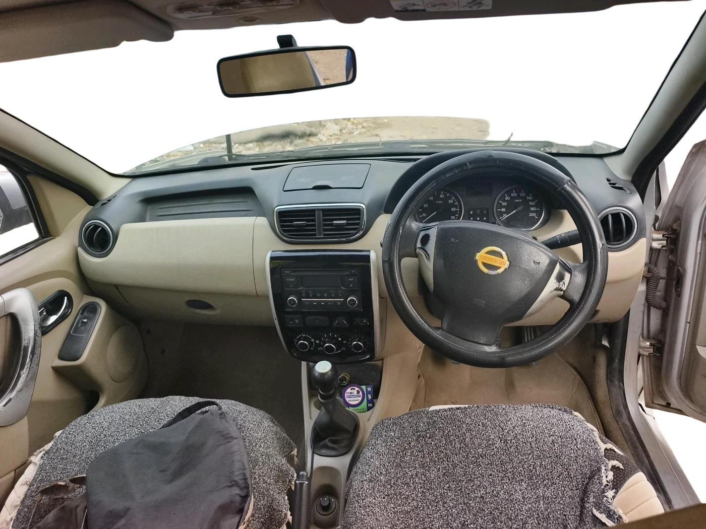 2014 Nissan Terrano XL D PLUS, Diesel, Manual, 1,26,915 km, interior