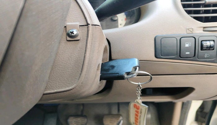 2011 Mahindra Xylo E4 BS-III, Diesel, Manual, 86,799 km, interior