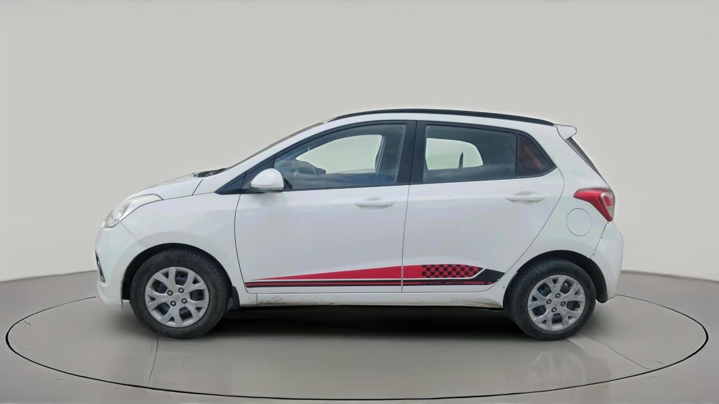 2016 Hyundai Grand i10 SPORTZ 1.2 KAPPA VTVT, Petrol, Manual, 1,10,888 km, exterior