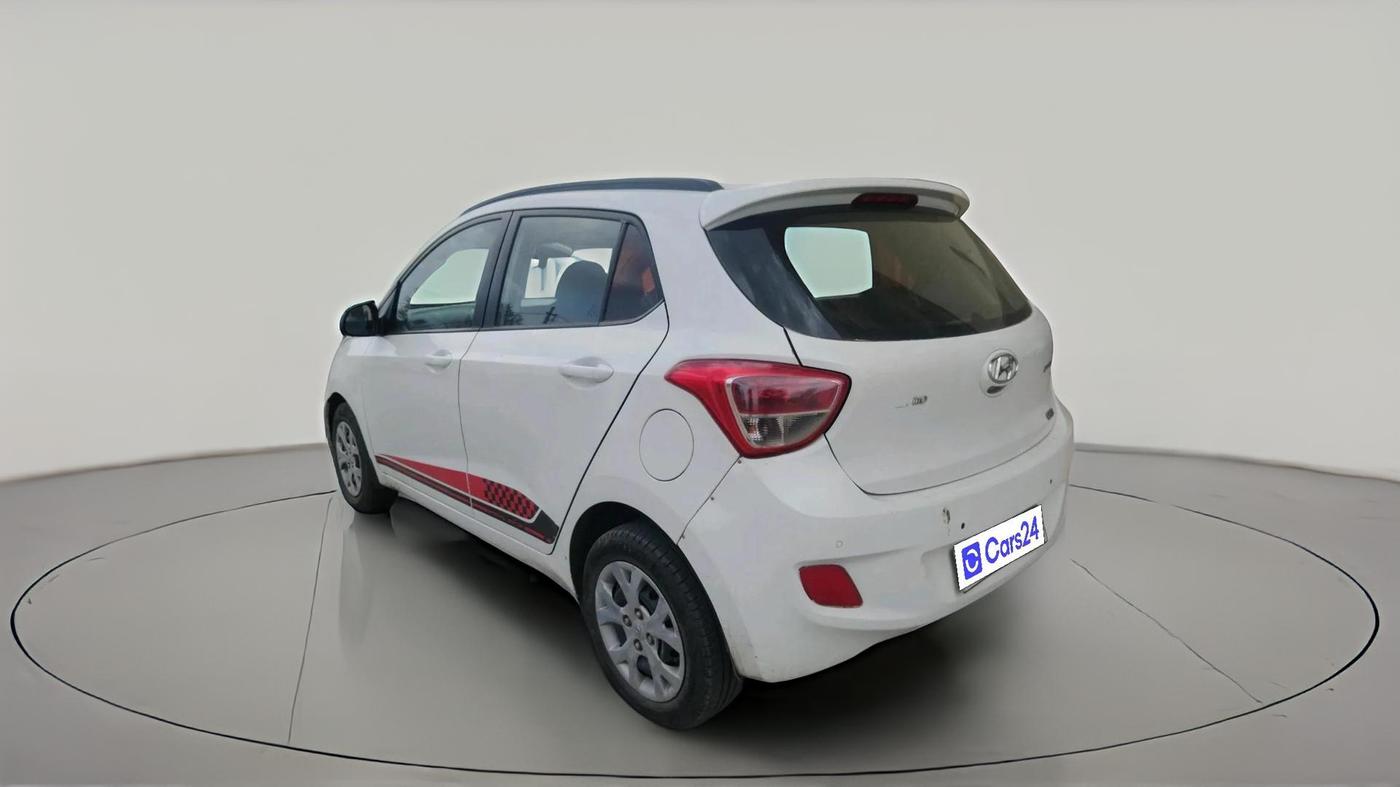 2016 Hyundai Grand i10 SPORTZ 1.2 KAPPA VTVT, Petrol, Manual, 1,10,888 km, exterior