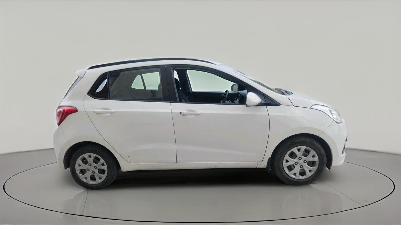 2016 Hyundai Grand i10 SPORTZ 1.2 KAPPA VTVT, Petrol, Manual, 1,10,888 km, exterior