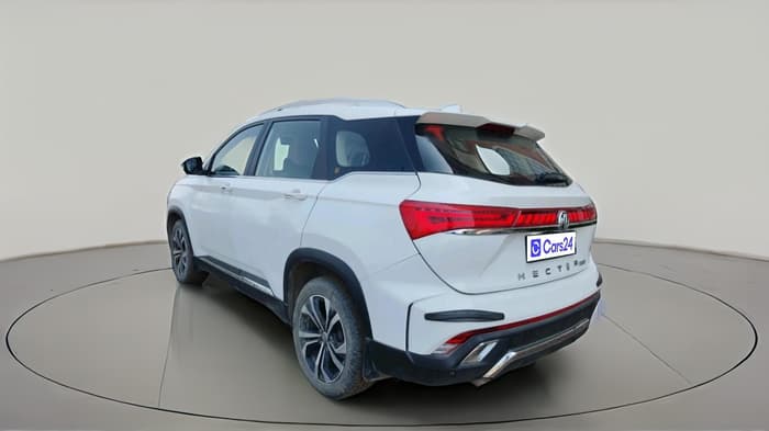 2024 MG HECTOR PLUS SAVVY PRO 1.5 TURBO CVT 7 STR, Petrol, Automatic, 41,337 km, exterior