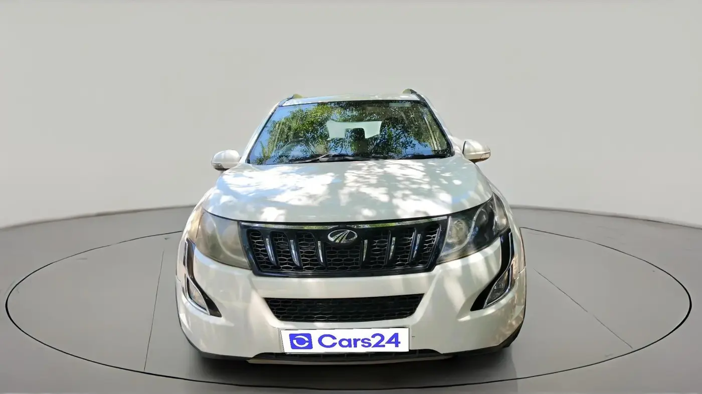 2017 Mahindra XUV500 W9, Diesel, Manual, 1,01,285 km, exterior