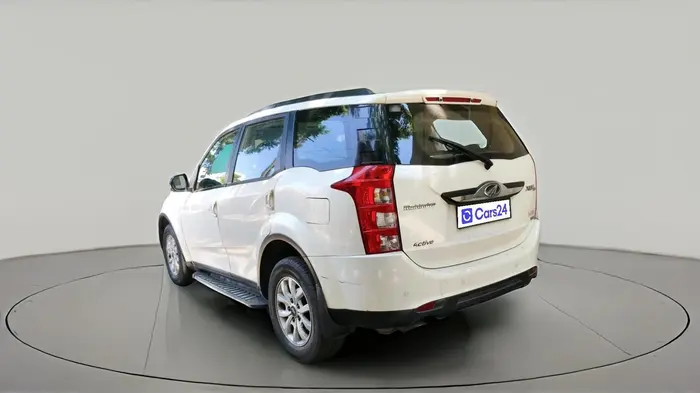 2017 Mahindra XUV500 W9, Diesel, Manual, 1,01,285 km, exterior