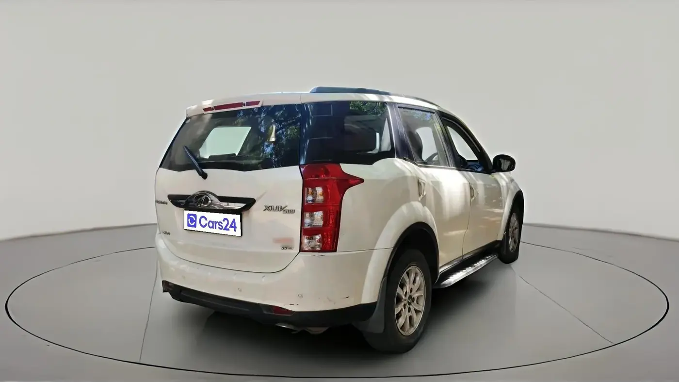 2017 Mahindra XUV500 W9, Diesel, Manual, 1,01,285 km, exterior