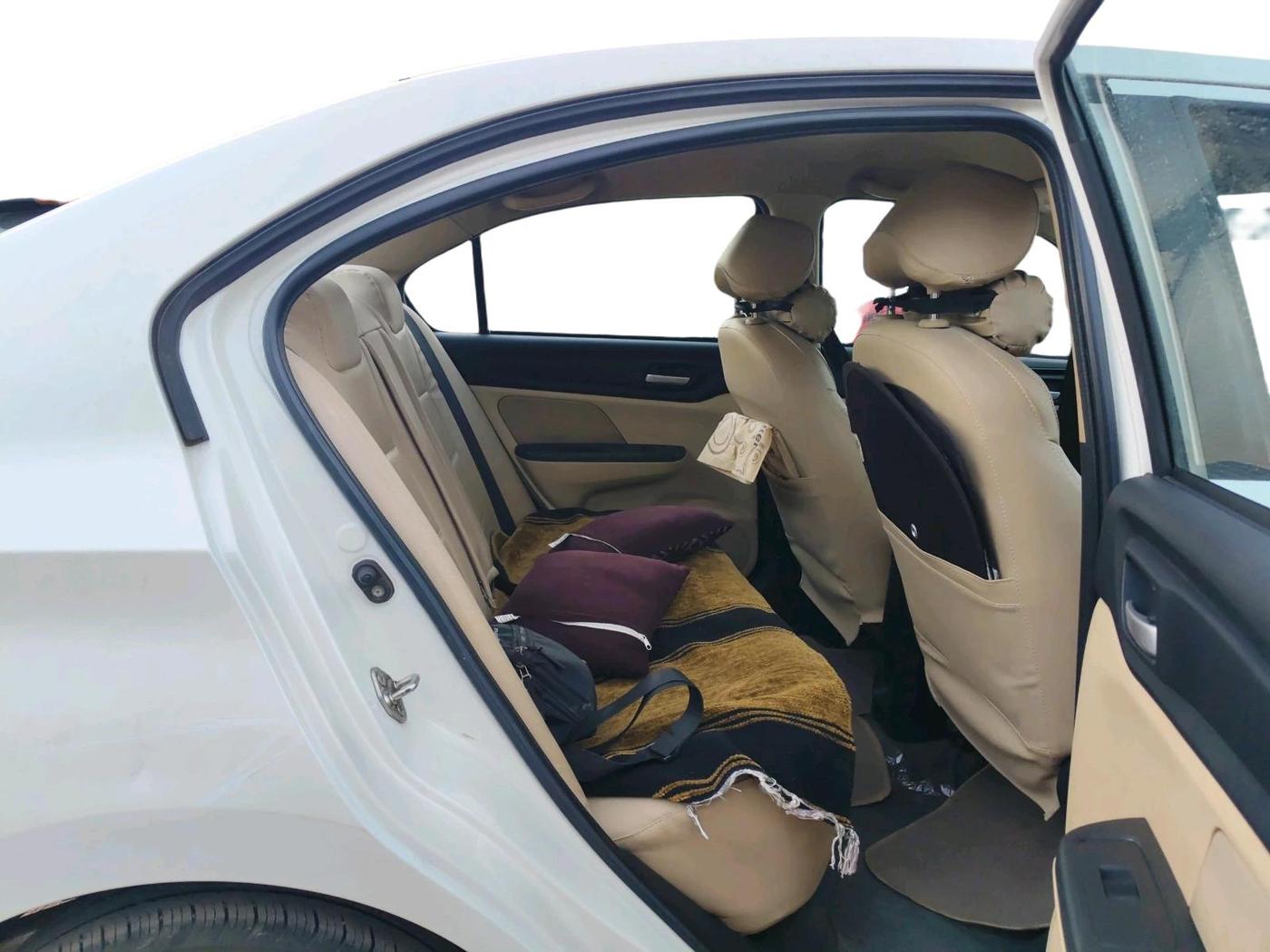 2019 Honda Amaze 1.2L I-VTEC V CVT, Petrol, Automatic, 34,694 km, interior