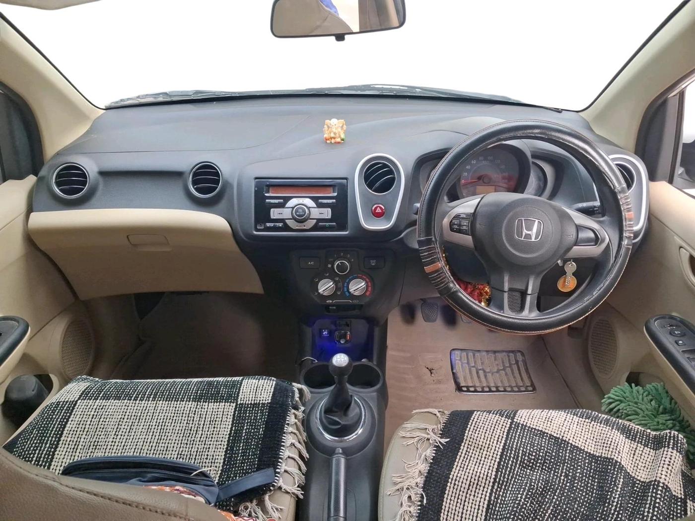 2014 Honda Mobilio 1.5L I-VTEC S, CNG, Manual, 1,02,298 km, interior