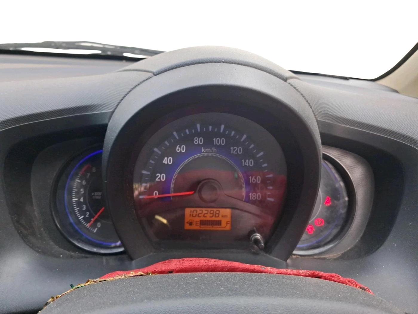 2014 Honda Mobilio 1.5L I-VTEC S, CNG, Manual, 1,02,298 km, interior