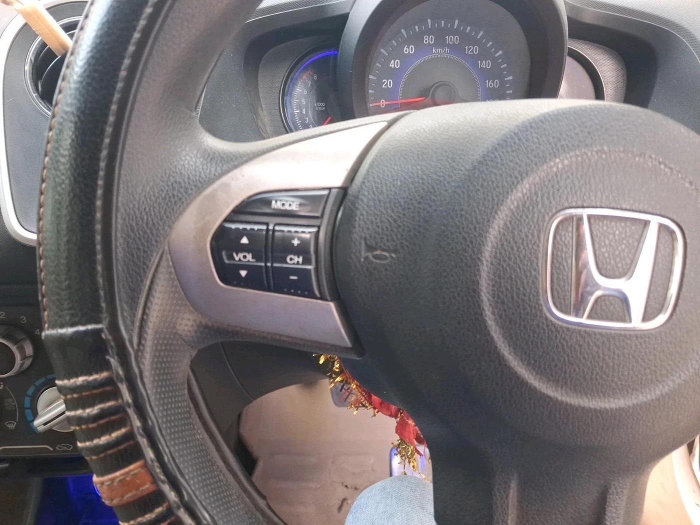 2014 Honda Mobilio 1.5L I-VTEC S, CNG, Manual, 1,02,298 km, interior