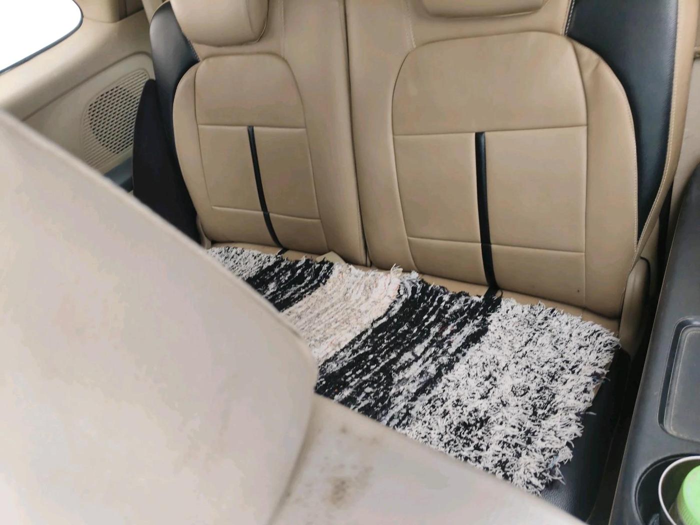 2014 Honda Mobilio 1.5L I-DTEC E, Diesel, Manual, 2,07,151 km, interior