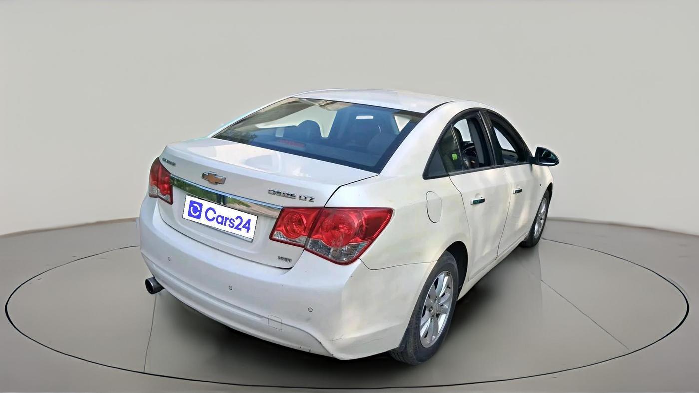 2014 Chevrolet Cruze LTZ, Diesel, Manual, 31,904 km, exterior