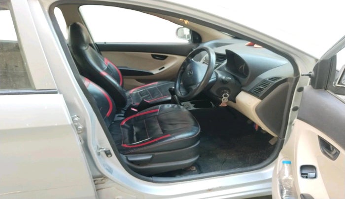 2014 Hyundai Eon 1.0 MAGNA +, Petrol, Manual, 1,24,436 km, interior