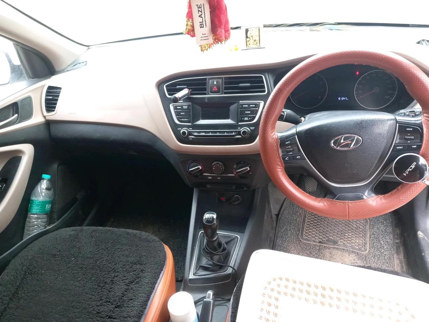 2020 Hyundai Elite i20 MAGNA PLUS 1.2, CNG, Manual, 1,61,047 km, interior