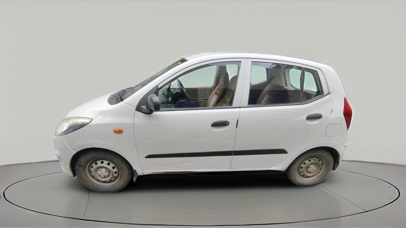 2015 Hyundai i10 MAGNA 1.1, CNG, Manual, 2,17,245 km, exterior