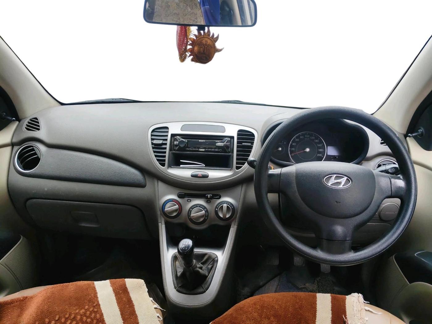 2015 Hyundai i10 MAGNA 1.1, CNG, Manual, 2,17,245 km, interior