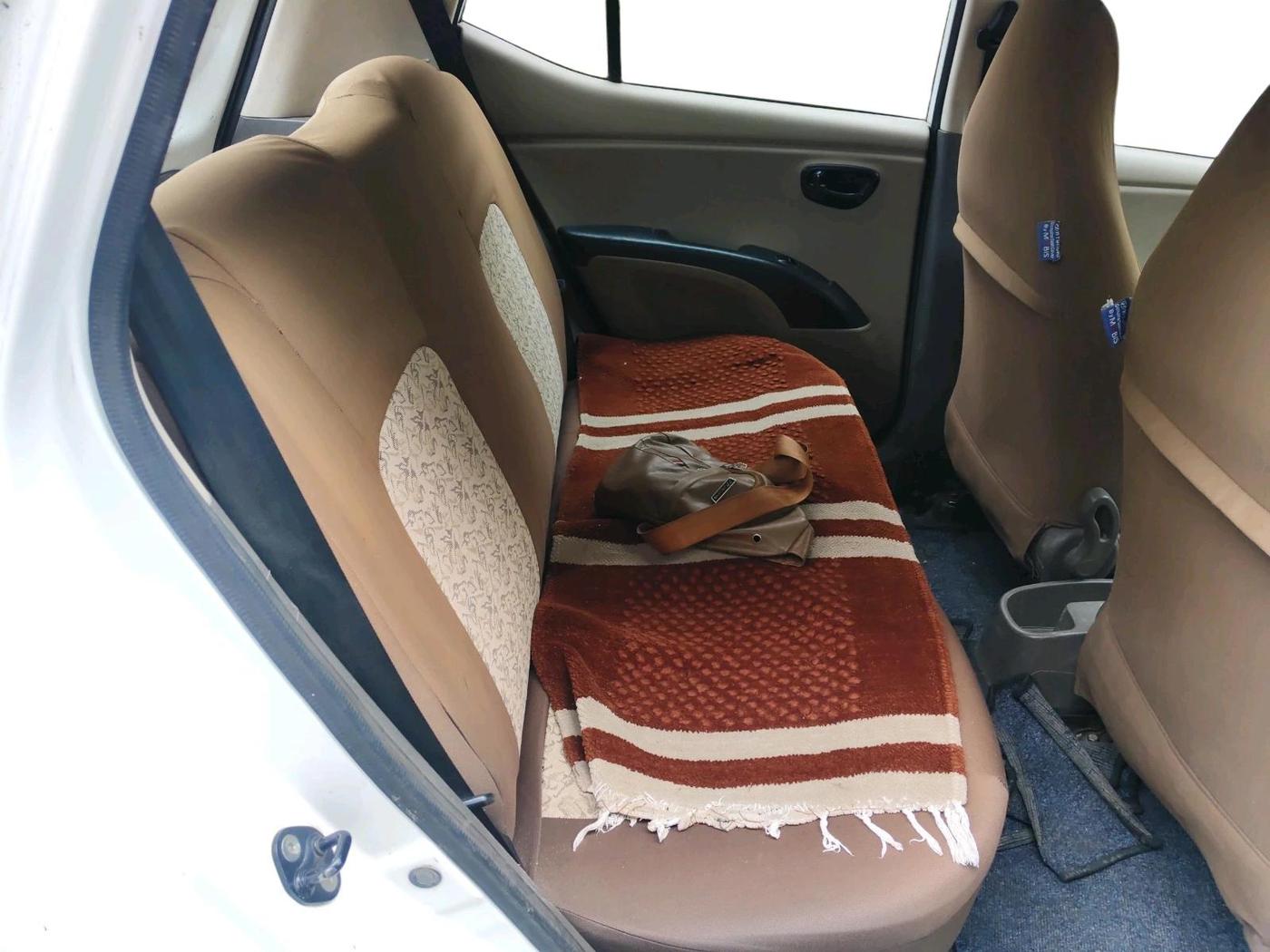 2015 Hyundai i10 MAGNA 1.1, CNG, Manual, 2,17,245 km, interior