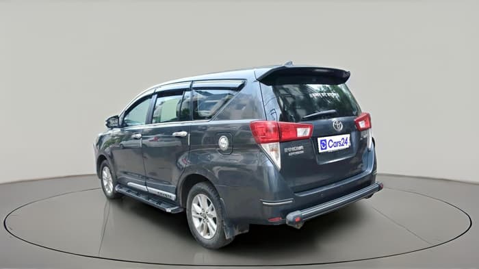 2016 Toyota Innova Crysta 2.7 GX AT 7 STR, Petrol, Automatic, 1,05,000 km, exterior