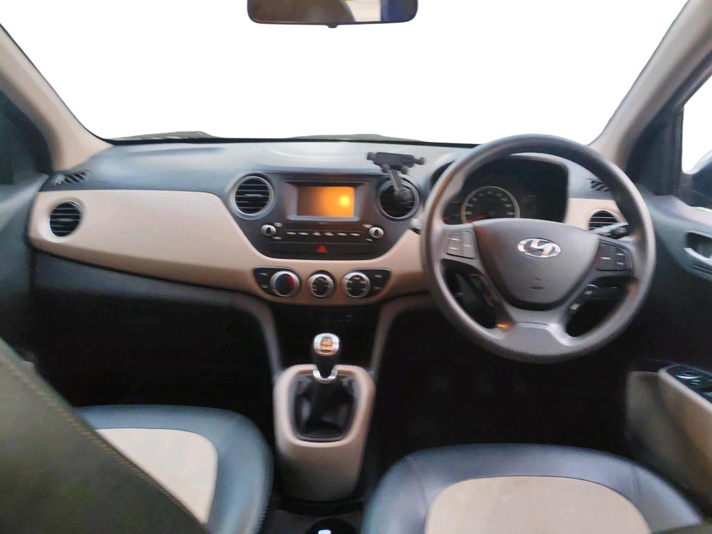 2018 Hyundai Grand i10 SPORTZ 1.2 KAPPA VTVT, Petrol, Manual, 80,452 km, interior