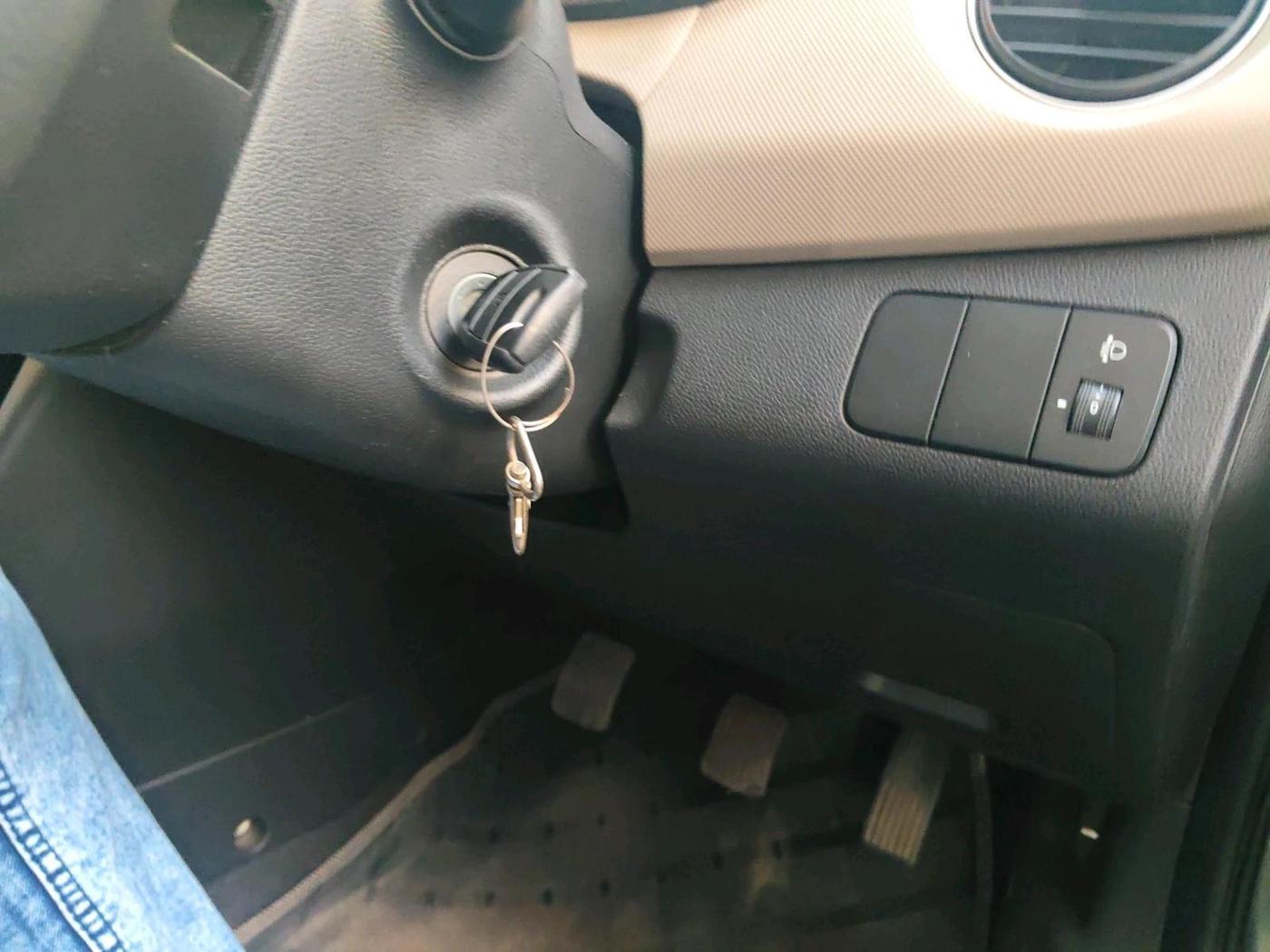 2018 Hyundai Grand i10 SPORTZ 1.2 KAPPA VTVT, Petrol, Manual, 80,452 km, interior