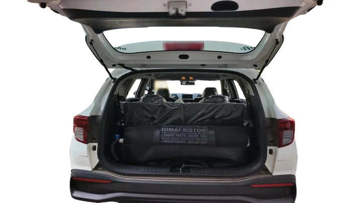 2026 KIA CARENS Premium (O) 1.5 Petrol 7 STR, CNG, Manual, 1,565 km, exterior