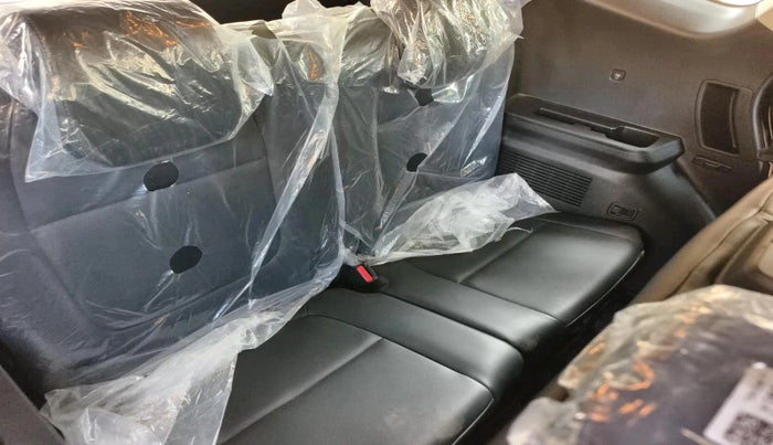 2026 KIA CARENS Premium (O) 1.5 Petrol 7 STR, CNG, Manual, 1,565 km, interior