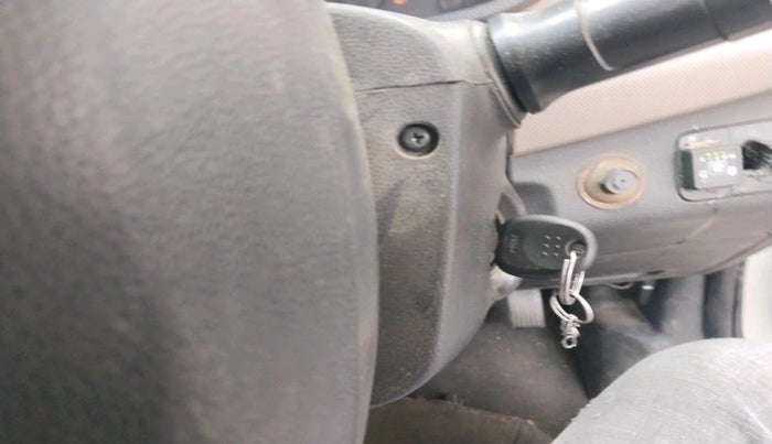 2014 Hyundai Xcent BASE 1.2, CNG, Manual, 3,18,440 km, interior