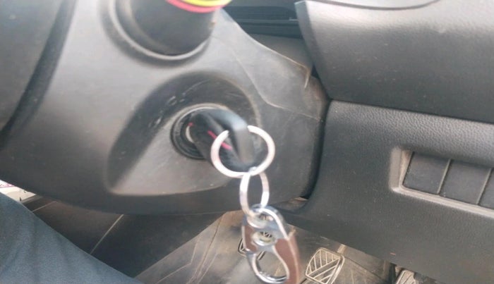 2020 Maruti Swift VXI, CNG, Manual, 59,430 km, interior