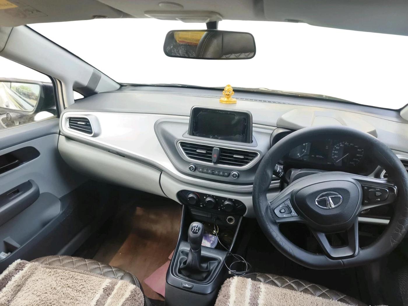 2020 Tata ALTROZ XT PETROL, Petrol, Manual, 81,449 km, interior