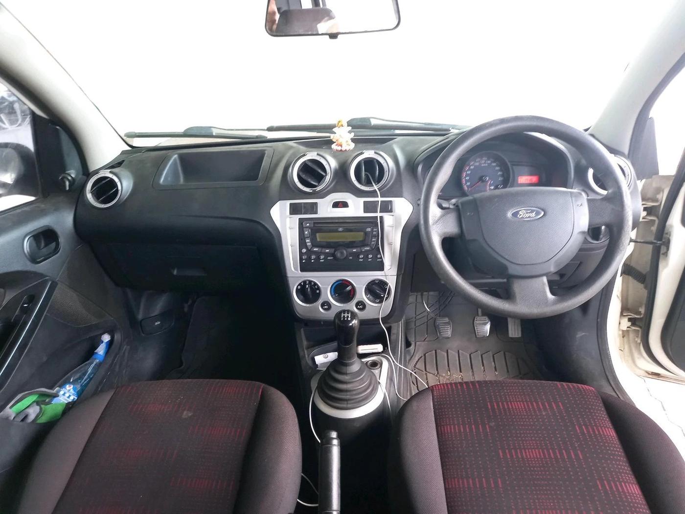 2011 Ford Figo EXI 1.2 PETROL, Petrol, Manual, 1,11,946 km, interior