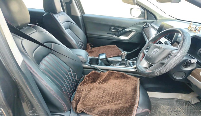 2020 Tata Harrier XT 2.0L KRYOTEC, Diesel, Manual, 1,20,946 km, interior